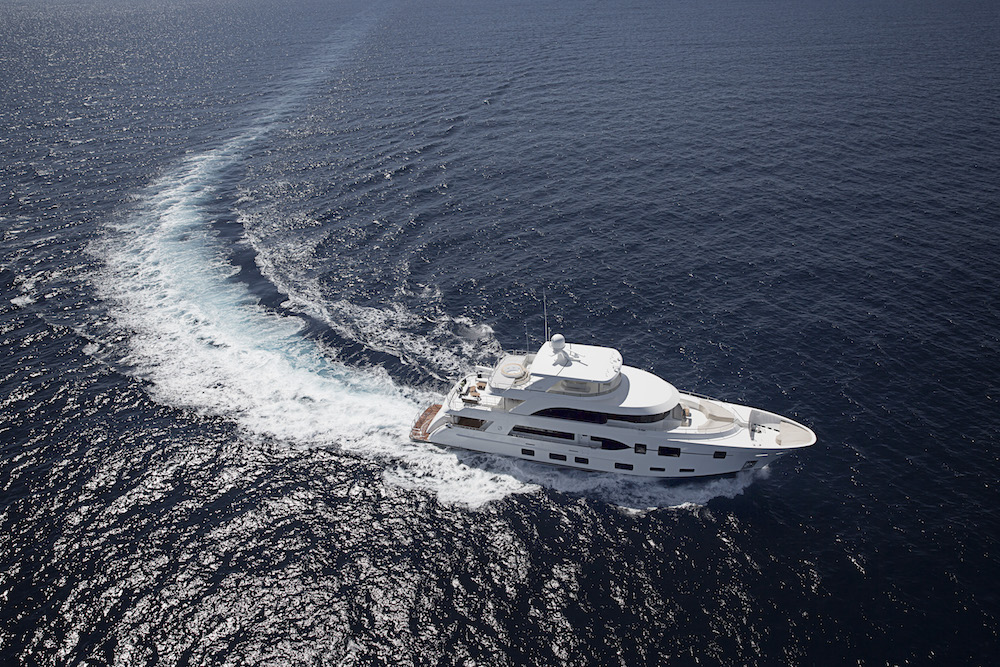 Ocean Alexander 120: Drawing Crowds Among the Yachts at Miami