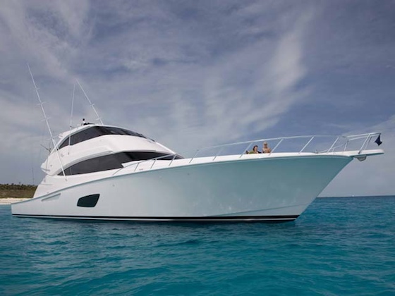The Bertram 800 offers a new dimension in offshore fishing luxury.