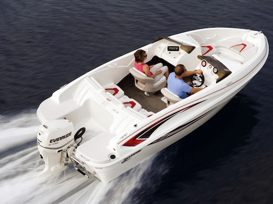 Glastron's new outboard-driven SSV 170 costs less than the stern-drive versions.
